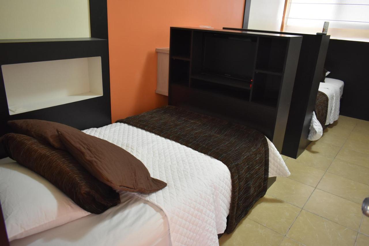 Hotel La Laguna Galapagos Пуерто Виламил Екстериор снимка