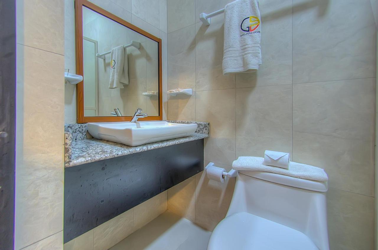 Hotel La Laguna Galapagos Пуерто Виламил Екстериор снимка