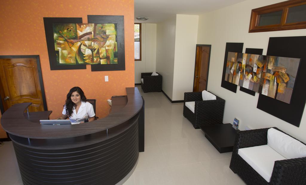 Hotel La Laguna Galapagos Пуерто Виламил Екстериор снимка