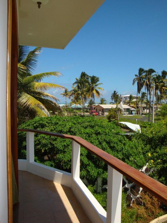 Hotel La Laguna Galapagos Пуерто Виламил Екстериор снимка