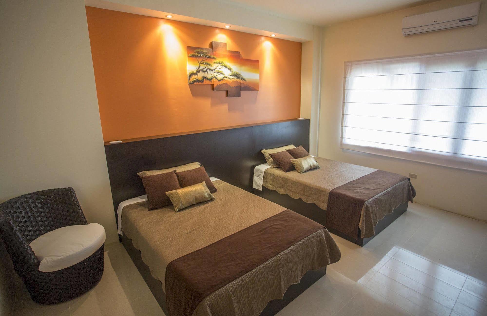 Hotel La Laguna Galapagos Пуерто Виламил Екстериор снимка