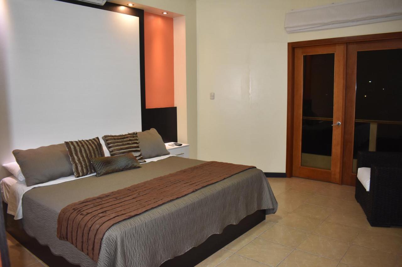 Hotel La Laguna Galapagos Пуерто Виламил Екстериор снимка